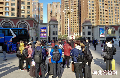 河北七彩橋國際旅行社歡送懷特人赴廈門觀光游，票務代理服務助力無憂旅途